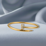 Elegance Nail Deluxe 18K Gold Bracelet